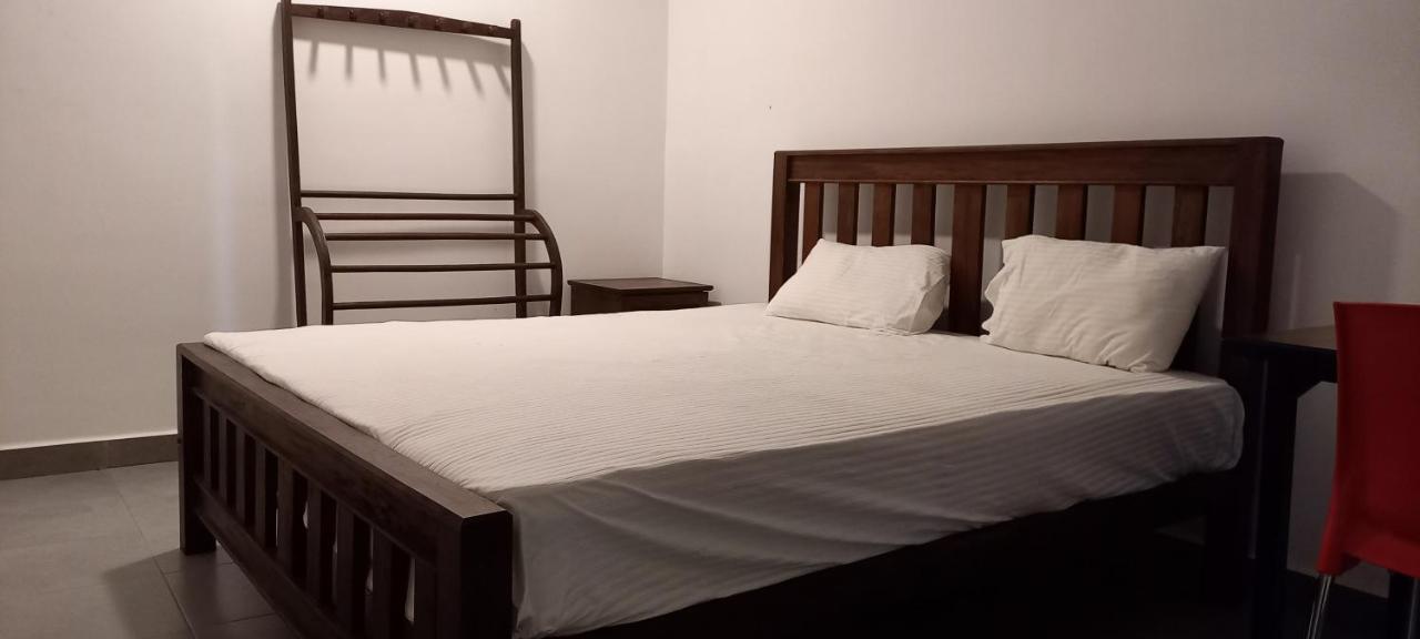Katunayaka Shady Transit Hotel מראה חיצוני תמונה