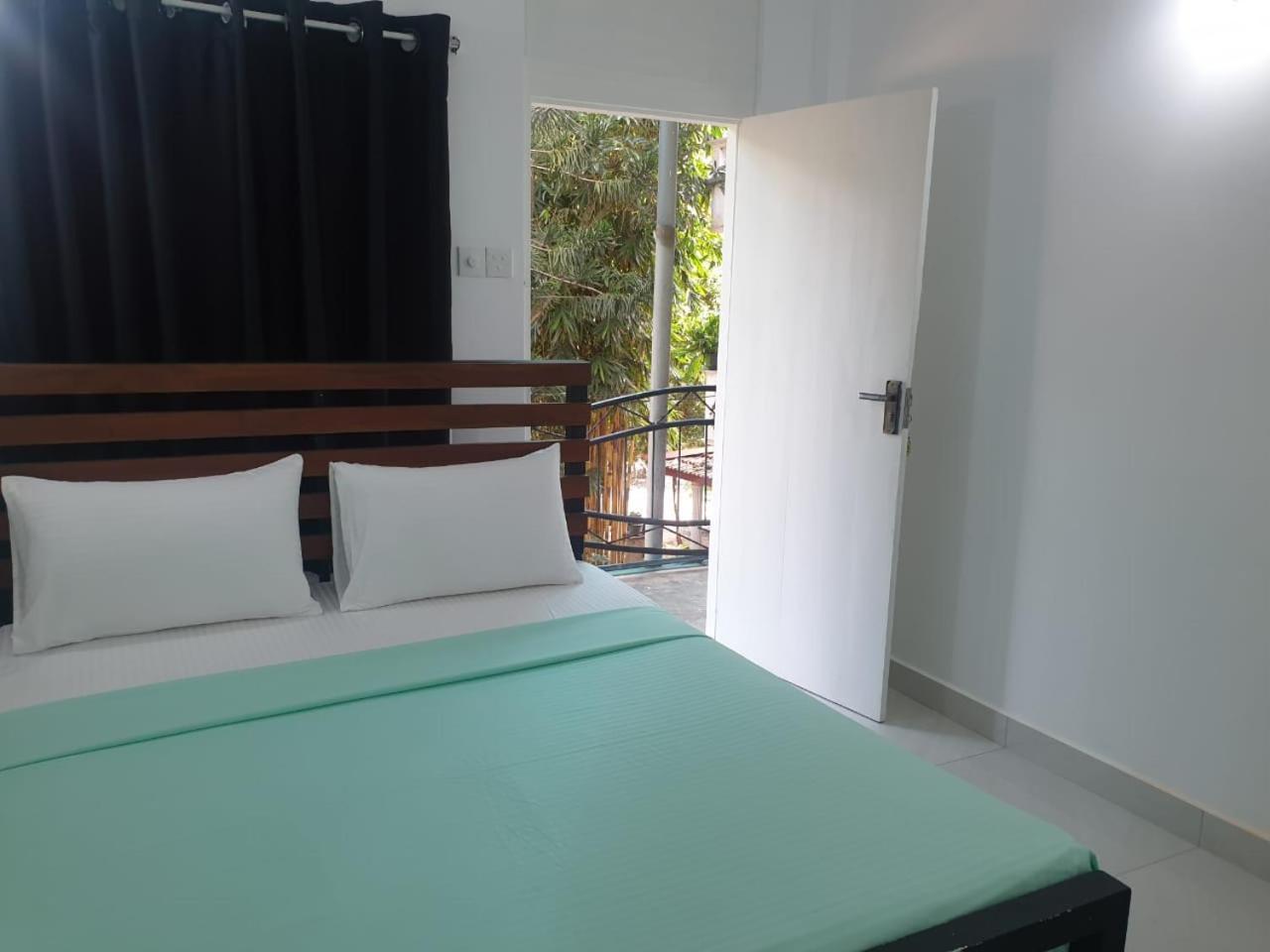 Katunayaka Shady Transit Hotel מראה חיצוני תמונה